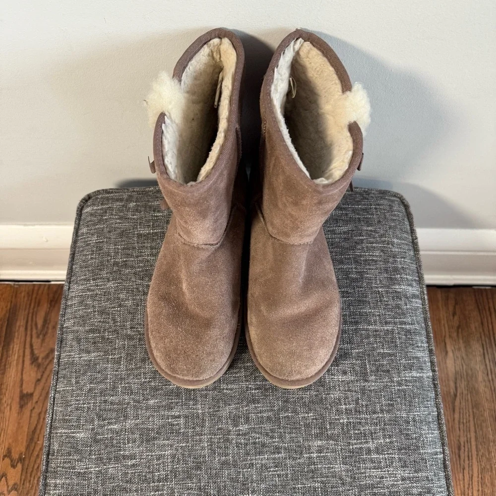 Koolaburra Cozy Winter Boots with Fur Lining, Size 9